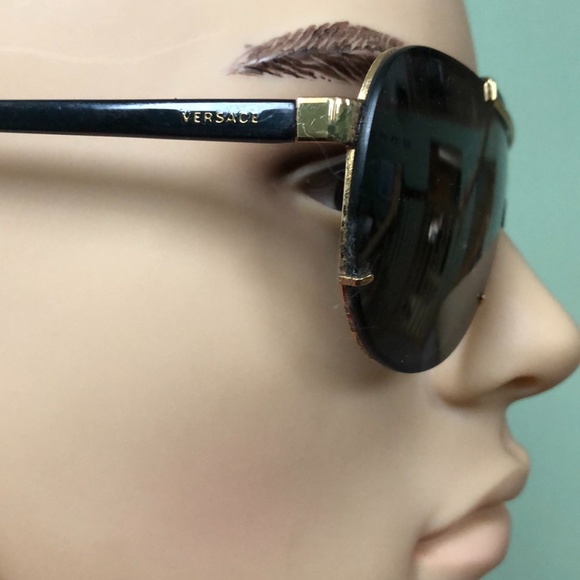 Versace Sunglasses - Picture 5 of 10